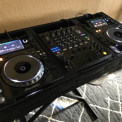 Pioneer CDJ-2000 Nexus (x2) w/ DJM 900 Nexus 4-Channel Mixer 2015 Black Bild 1