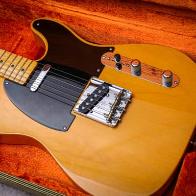 FENDER USA American Vintage '52 Reissue Telecaster "Butterscotch Blonde + Maple" (2011) image 2