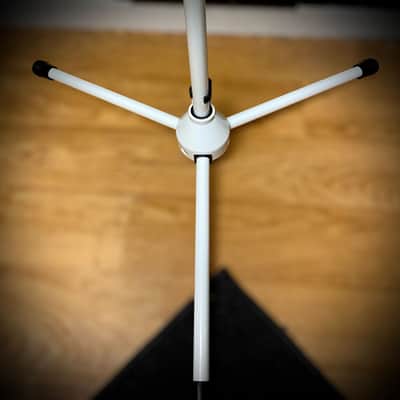 On-Stage MS7801W Telescoping Microphone Boom Stand image 5