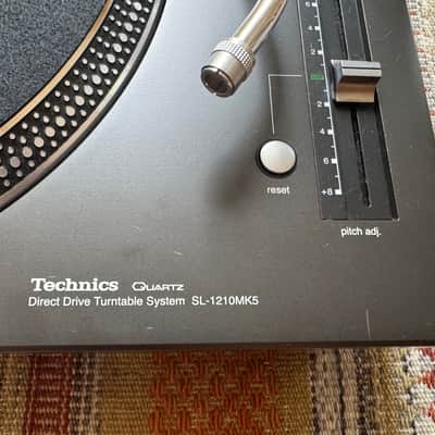 Technics SL- 1210 MK5 (with flight case) image 9
