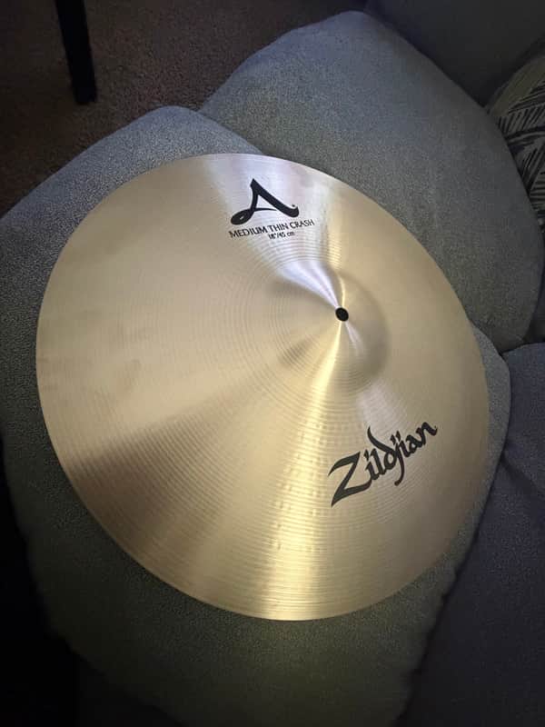 (New)18inch Avedis Zildjian Medium Thin Crash image 1