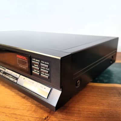 Technics SL-P500 CD Player For Parts image 4