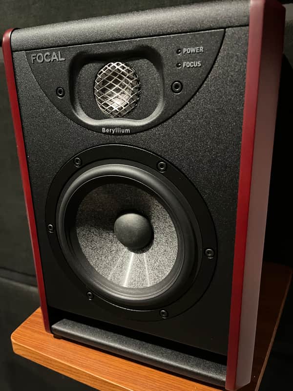 Focal Solo6 ST6 Active Studio Monitor (Single) 2022 - Present - Red image 1