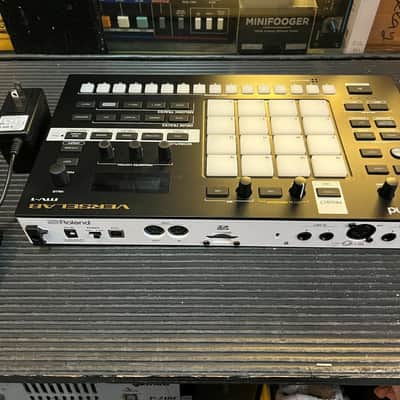 Roland MV-1 Verselab Music Workstation Drum /Pads MV1 MINT //ARMENS// image 3