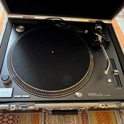 Technics SL- 1210 MK5 (with flight case) image 6