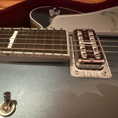 Gretsch G6136T-140 140th Anniversary Double Platinum Falcon 2023 - Present Two-Tone Stone Platinum / Pure Platinum image 3