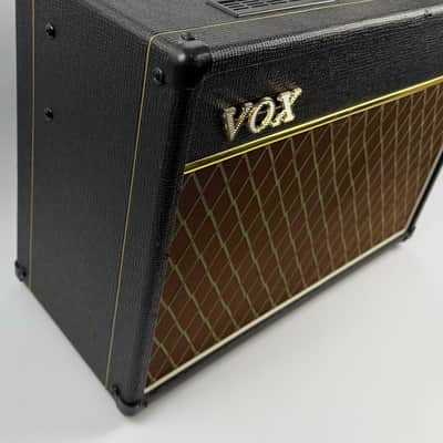 Vox AC15C1 Custom 2-Channel 15-Watt 1x12" Guitar Combo 2010 - Present - Black image 11
