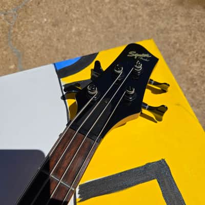 Squier MB-4 Modern Bass 2002 - 2010 - Skull and Crossbones image 11