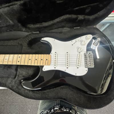 Fender Mexican Stratocaster (2008–2009) – Light Finish Maple Neck – MZ8137196 image 2