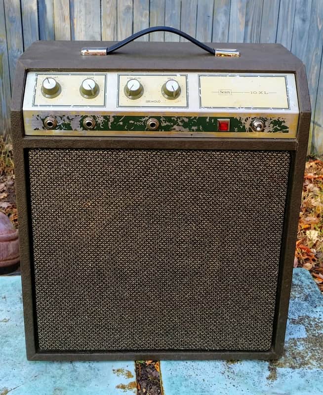 Silvertone Model 1421 10XL 10-Watt 1x8 Guitar Combo image 1