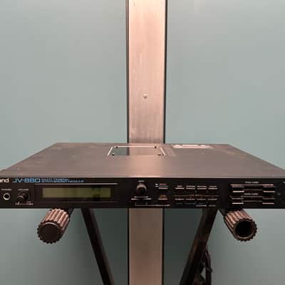 Roland JV-880 Multi Timbral Synthesizer Module