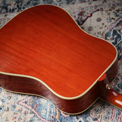 Gibson Custom 1960 Reissue Hummingbird Heritage Cherry Sunburst image 18
