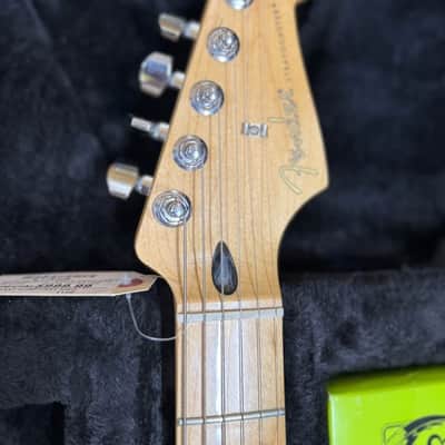 Fender Player Stratocaster Plus Top with Mapple Fretboard 2018 - 2024 - Tobacco Sunburst image 8