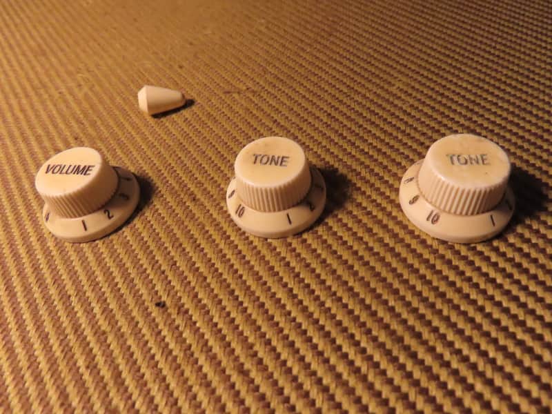 FENDER STRATOCASTER 1960's STYLE KNOB SET RELIC AGED non original PART image 1