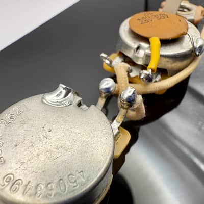 Fender Mustang 1960's wiring harness upgrade with 0.05uF 50v vintage ceramic capacitor image 3