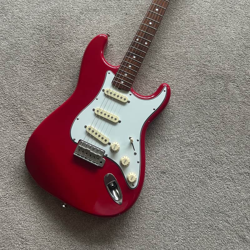 Squier Stratocaster Red