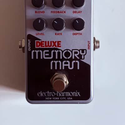Electro-Harmonix Nano Deluxe Memory Man 2021 - Present - Silver / Black image 1