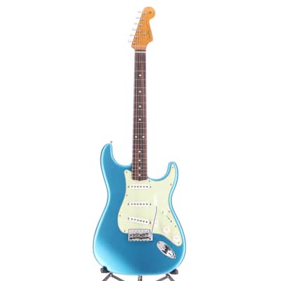 Fender Certified Pre-Owned Vintera II '60s Stratocaster, Rosewood Fingerboard, Lake Placid Blue (I9) (12035) image 5