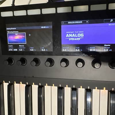 Native Instruments Komplete Kontrol S61 Mk2 2010s - Black image 2