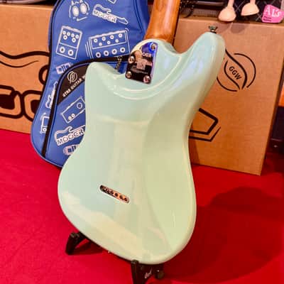 Mooer Guitars MLT10( Travel/ Short Scale )  CANDY BLUE 2025 Super Light 2,5Kg image 9