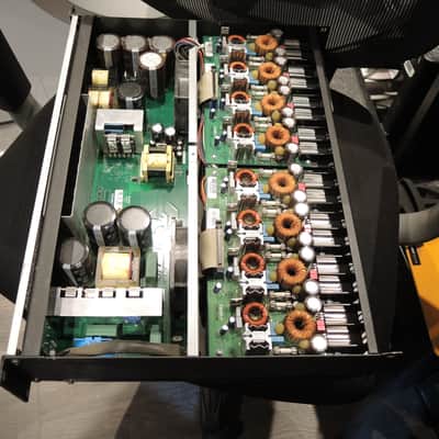 Lab Gruppen C 10:8X, 8 x 125W (eight channels) image 9