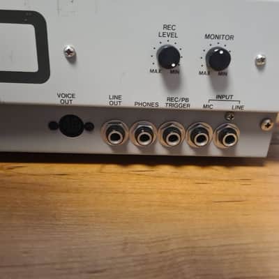 Akai X7000 Sampling Keyboard (GOTEK) 1980s - Silver image 14