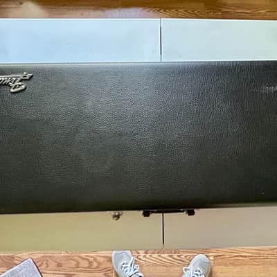 Fender Vintera '70s Stratocaster with Maple Fretboard 2019 - 2021 - Mocha image 12