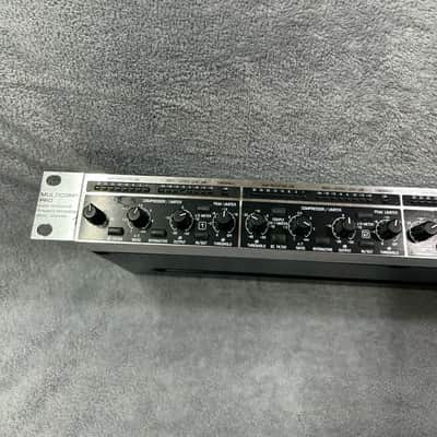 Behringer Multicom Pro MDX4400 4-Channel Audio Interactive Dynamics Processor 2000s - Black / Silver image 3