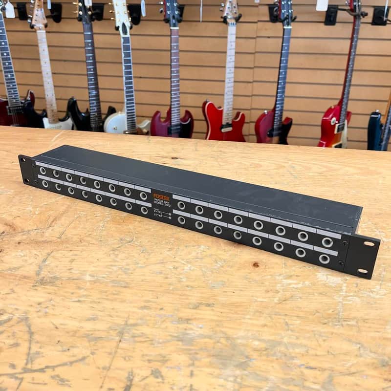 Fostex 3012 32-Point Patch Bay 1/4" to RCA image 1