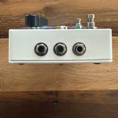 Electro-Harmonix Deluxe Memory Man 1100-TT Analog Delay w/ Tap Tempo image 5