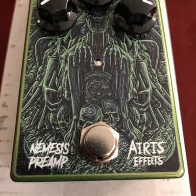 Airis Effects Nemesis Preamp 2017-2018 - Metallic Green w/ Alien Print image 2