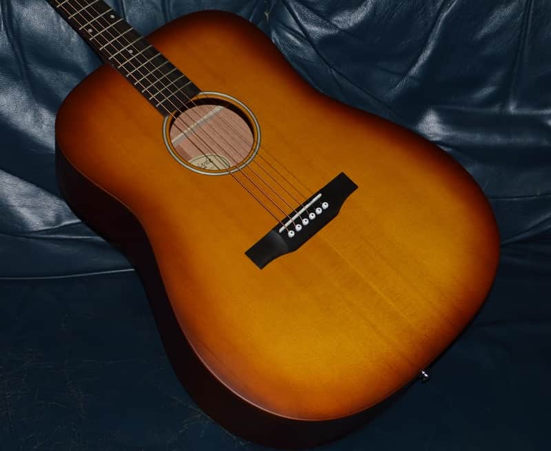 Larrivee Simple 6 Dreadnought Sunburst 2026 - Satin image 1