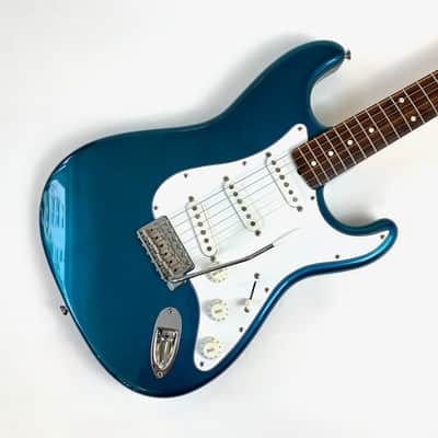 Fender Stratocaster ST-62 made in Japan 40th Anniversary 1994 Lake Placid Blue image 3