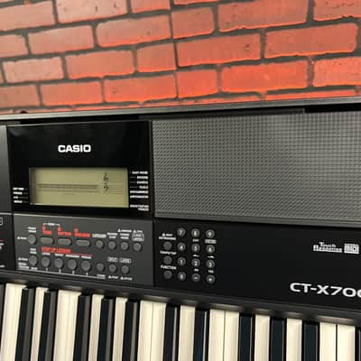 Casio CT-X700 61-Key Portable Arranger Keyboard Mint! image 4