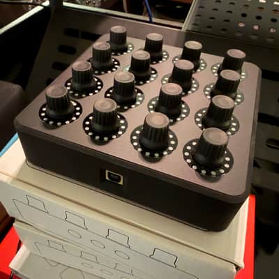 DJ Tech Tools Midi Fighter Twister w/ stand, hard case, and cover image 1
