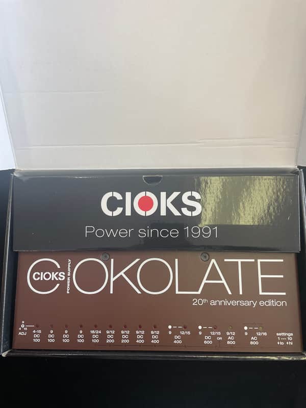 CIOKS Ciokolate 100-800mA 16-Outlet 4-24v Power Supply 2010s - Black