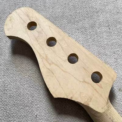 Maple Wood 4 String Jazz Bass Style Neck, Fretless Rosewood Fingerboard image 5