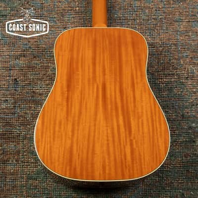 2025 Gibson Hummingbird Original acoustic guitar, Heritage Cherry sunburst, w/ original case image 3