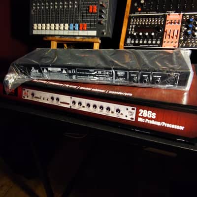DBX 286s Microphone Preamp Channel strip image 2