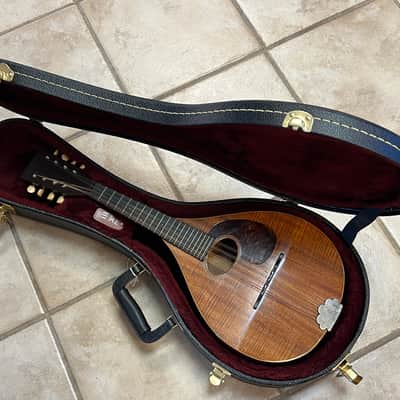 1918 C.F. Martin A-K Flamed KOA Mandolin with case image 18