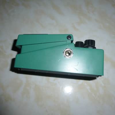 Boss TR-2 Tremolo (Silver Label) 1997 - Present - Green image 4