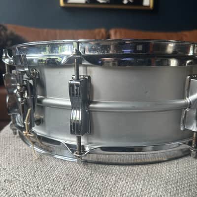 Ludwig No. 404 Acrolite 5x14" 8-Lug Aluminum Snare Drum with Keystone Badge 1963 - 1969 - Matte Aluminum image 2