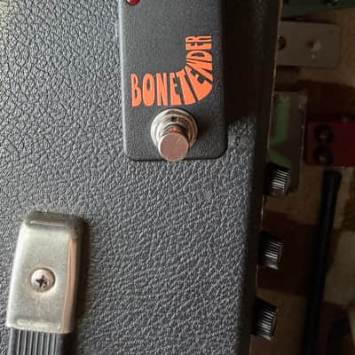 Lovepedal BoneTender Mkii Tonebender Fuzz - Black, mint condition image 2