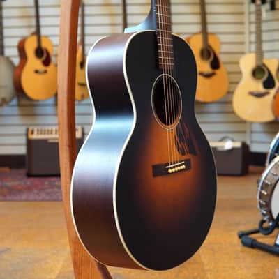 Iris Guitars AB Model Sitka Spruce/Mahogany Jumbo Acoustic Guitar Sunburst w/Hard Case image 2