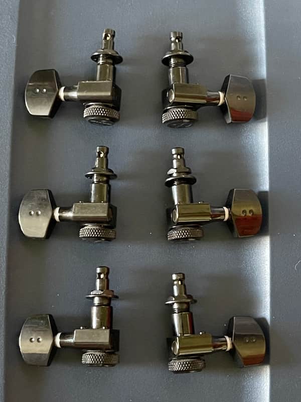 Graph Tech Ratio 3X3 Contemporary 2-Pin Locking Tuners - BLACK, #PRL-8311-B0 image 1