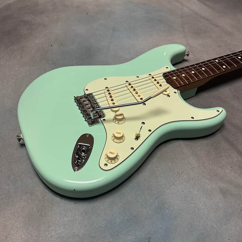 2019 Fender Vintera 60's Stratocaster Seafoam Green