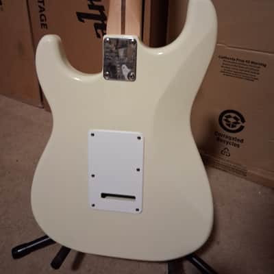 Fender Squier Affinity Stratocaster 2024 Olympic White image 8
