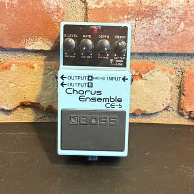 Boss CE-5 Chorus Ensemble (Blue or Pink Label) | Reverb