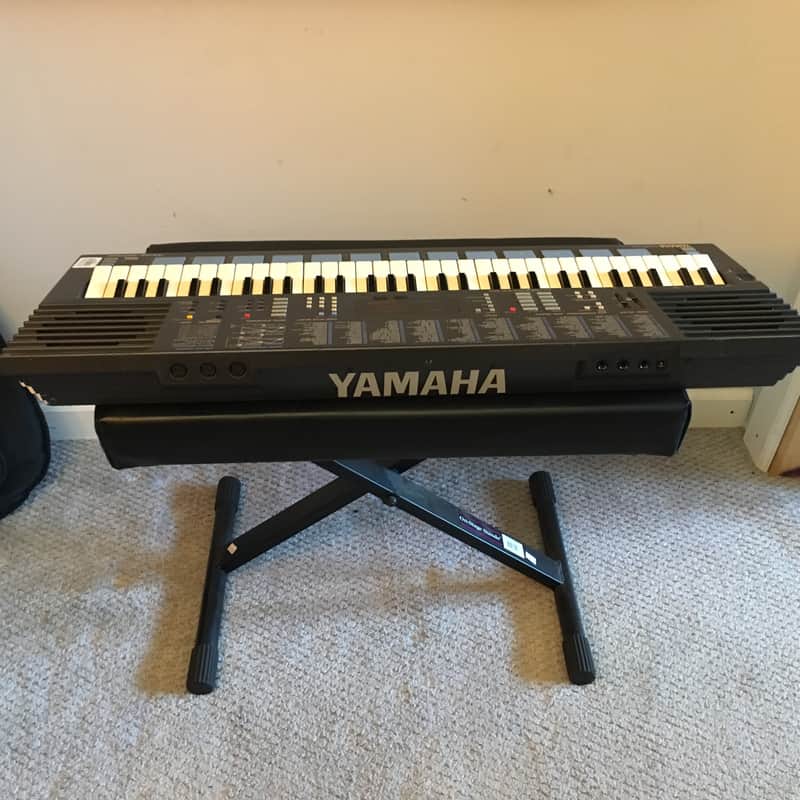 Yamaha Portasound PSS-680 MusicStation Vintage FM Synthesizer
