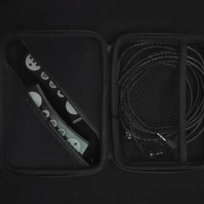Novation Dicer Digital DJ Controller 2010s - Black image 3